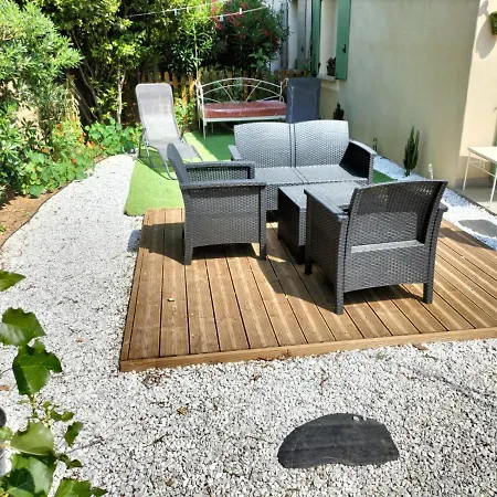 Semesterbostad Maison Camargaise